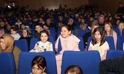 Bafra'da çocuklar tiyatro ile buluştu