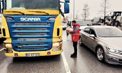 Türk Kızılay, Samsun'da kar nedeniyle yolda mahsur kalanlara ikramda bulundu