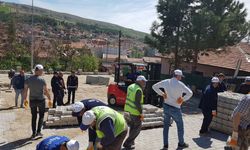 Bayat’ta Kilitli Parke Taşı Çalışmaları