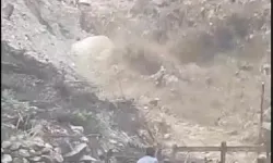 Diyarbakır Kulp'ta Sel Nedeniyle 5 Okulda Eğitime Orta Verildi