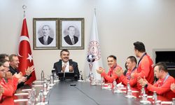 Ulusal Eğitim Bakanı Yusuf Tekin, Down Sendromlu Futsal Ulusal Ekibini Kabul Etti