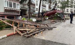 Karabük ve Düzce'de Kuvvetli Rüzgar ile Kar Yağışı