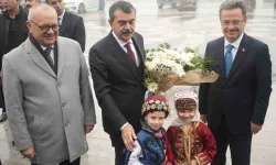 Bakan Tekin: “Eğitim Öğretim Süreci Seferberlik Ruhuyla Aşılabilecek Bir Durum”