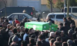 Damadın Yaptığı Katliamda Ölen 4 Kişi Toprağa Verildi