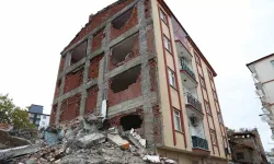 Elazığ’da Konutları Sağlam Olan Vatandaşlar Diken Üstünde