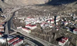 Erzurum’da Kış, Uzundere’de Sonbahar Esintisi Yaşanıyor