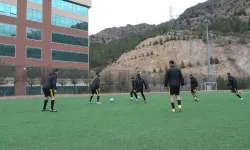 Mahalle Grubu Arkadaşları Hayallerini Gerçekleştirdi, Kendi Futbol Kulüplerini Kurdu