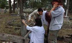 Okunamayan Mezar Taşlarında Geçmişin İzleri Aranıyor