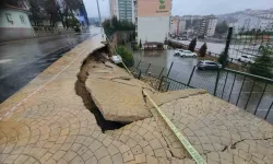 Sağanak Yağmur ve Şiddetli Rüzgar Hayatı Olumsuz Etkiledi