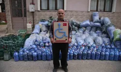 Topladığı 1 Ton Kapakla Engelliler İçin Tekerlekli Sandalye Aldı