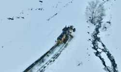 Ağrı’da "Kar Kaplanları" Kapanan Yollar İçin Seferber Oldu