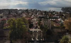 Antalya’nın 1894 Yıllık Tarihi Kapısında Egzoz Gazı ve Başka Etkenlerin Sebep Olduğu Kararmalar Giderilecek