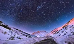 Beyaza Bürünen Bitlis’in Yıldızlarla Bütünleşmesi Hayran Bırakıyor