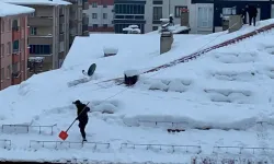 Bitlis’te Yürekleri Ağızlara Getiren Çatı Paklığı