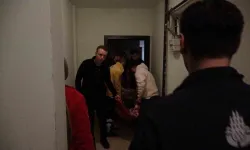 Çekmeköy’de Meskeninde Mahsur Kalan 2 Hasta Bayan Kurtarıldı