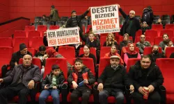 Elazığ Merkezin Tek Bayan Muhtarı Öncü Oldu, Mahalle Sakinleri Sinemada Buluştu