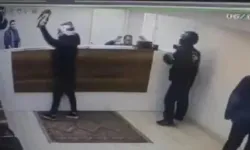 Fatih’te Kargo Şubesinde Gasp Teşebbüsü Kamerada