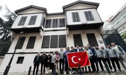 Tofaş Basketbol Kadrosu, Atatürk’ün Konutunu Ziyaret Etti
