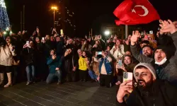 Türkiye’nin Birinci Uzay Seyahatini Vatandaşlar Heyecanla Takip Etti