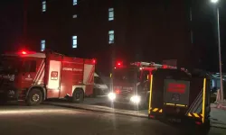 Arnavutköy’de Duvar ile Asansöre Sıkışan Genç Hayatını Kaybetti