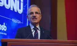 Bakan Uraloğlu: “Günlük İnternet Kullanım Mühleti, Dünyada 6 Saat 40 Dakika İken Ülkemizde Bu Sayı 6 Saat 50 Dakika”