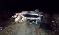 Burdur’da Denetimden Çıkan Araba Şarampole Devrildi: 2 Meyyit, 1 Ağır Yaralı