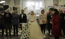 Diyarbakır’da Siyasetçileri ve İş Adamlarını Bir Ortaya Getiren Düğüne 3 Bin Kişi Katıldı