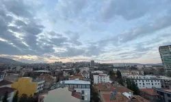 Elazığ’da Farklı Bulut İmgesi: ’Sirrokümülüs’leri Görenler Bir Kere Daha Baktı