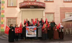 HDP Önündeki Evlat Uğraşında Gara Şehitleri Anıldı