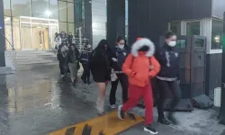 Masaj Salonlarına Fuhuş Operasyonunda 25’i Bayan 37 Kişi Yakalandı