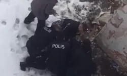 Polis Genç Kızı Sıkıntı Sakinleştirdi