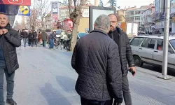 Polis Memurunun Dikkati Yaşlı Adamı Dolandırılmaktan Kurtardı