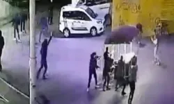 Taksim Meydanı’nda Silahlı Hücum Kamerada: Husumetlisine Benzettiği Adamı Vurdu, Anında Yakalandı