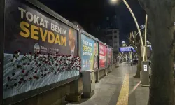 Tokat Belediye Lideri Eroğlu’ndan Hemşehrilerine Gül Jesti