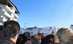 Vanlı Kardeşler Nişan İçin Gittikleri İzmir’de Trafik Kazasında Hayatını Kaybetti