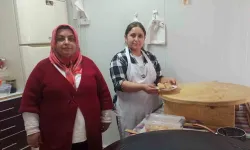 Zelzelede İş Yeri Yıkılan Abla-Kardeş Konteyner İş Yerinde Hizmet Veriyor