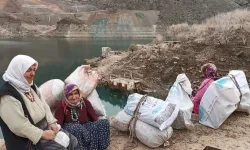 Baraj Suları Çekilince Anıları İçin Konutlarına Patika Yol Yaptılar