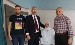 Hocasının Ameliyatını Yapamadığı Hastayı Sıhhatine Kavuşturdu