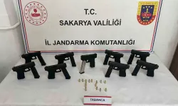 Jandarmanın Durdurduğu Araçtan Cephanelik Çıktı: 2 Gözaltı