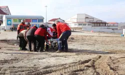 Kayak Yaparken Ayağı Kırıldı, İmdadına Ambulans Helikopter Yetişti