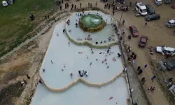 (Özel) Pamukkale Değil Bursa...ücretsiz Termal Su ve Çamur İçin Akın Akın Geliyorlar