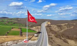 ’Türkiye’nin En Büyük Bayrağı’ Samsun Semalarında