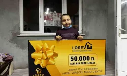 Minik Ahmet’e 50 Bin TL Muhtaçlık Çeki