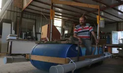 Mobilya Ustası Atık Gereçlerden Yaptığı Salı Asi Nehri’yle Buluşturdu