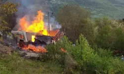 Sobadan Çıktığı İddia Edilen Yangında Bir Mesken Kullanılamaz Hale Geldi