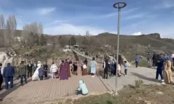 Tatili Fırsat Bilenler Muradiye Şelalesi’ne Akın Etti