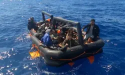 İzmir Açıklarında 60 Sistemsiz Göçmen Kurtarıldı