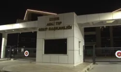 İzmir’de Evlat Dehşeti: Anne ve Babasını Öldürüp İntihar Etti