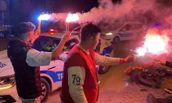 Kaza İhbarında Bulundukları Polislere Sürpriz Yaptılar