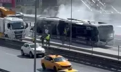 Küçükçekmece’de Metrobüste Yangın Paniği